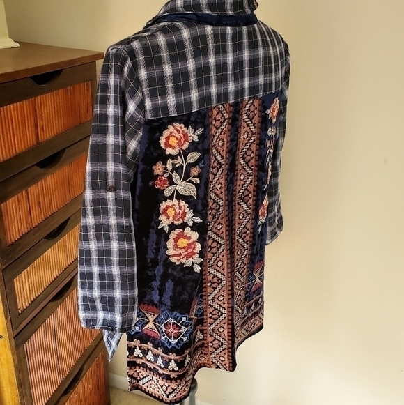 Garden Girl Tops - Gorgeous plaid shirt w/ velvet embroidered back S